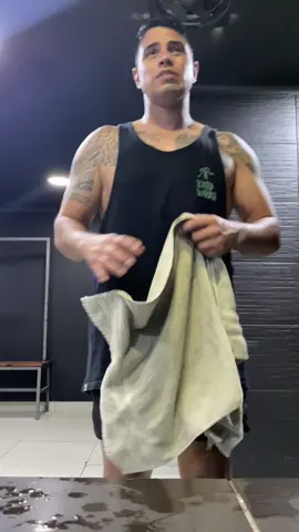 Dandolo todo y mas 🫠 #gympacificchile #gympacific #gym #gymmotivation #fatperofit #losbunkers #training #tattoo 