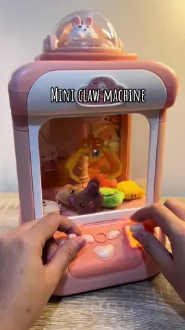 Mini claw machine toy #clawmachine #clawmachinewin #miniclawmachine #clawmachinegame  #toysforkids #toys #toysoftiktok #uniquetoys #toystore #toyslovers 