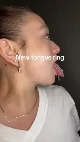Blurry vid but its SEXY 💖 #fyp #fypシ #foryou #tongue #piercing #piercings #tonguejewerly #jewelry #bodyjewelry #bodymods #ring #piercingdelalengua #lengua #parati #foryoupage 
