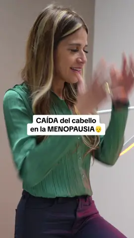 Terapia de luz, exfoliantes, masajes y shampoo orgánico: mis aliados contra la caída del cabello en la menopausia. También tomo un suplemento, enlazado en mi descripción. ¡Encuentra lo que funcione para ti! 💖🌿 #CuidadoDelCabello #MenopausiaBienCuidada