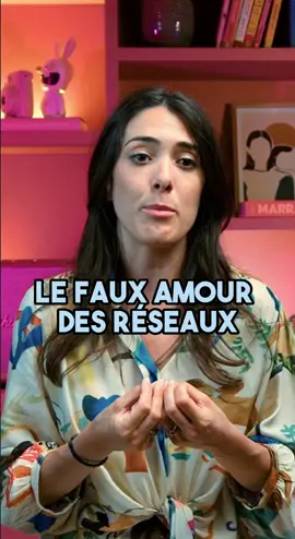 Followers ou Faux Lovers 💔 ? Protégez-vous de « l'hystérisation » des rapports sociaux sur les réseaux. Ici, toutes les relations sont polarisées. Les interactions font le grand écart 🤸🏻‍♀️ ! Du jour au lendemain, on vous aime. On vous déteste. Et l'effet de groupe rend ça grisant ou désinvolte.
