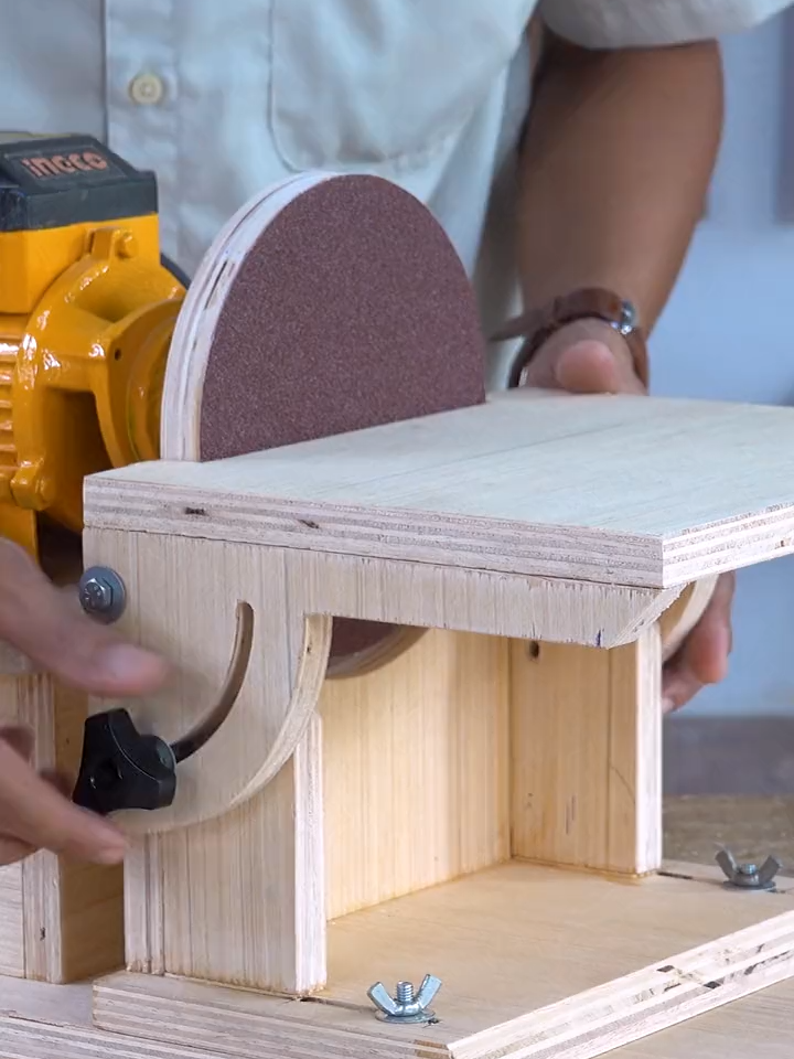 Turn water pump motor into most amazing disc sander machine part1