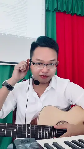 chưa một lần nào hát đúng lời trọn vẹn một bài