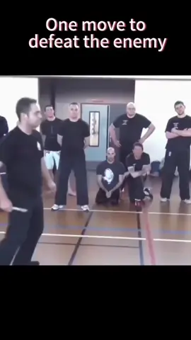 #teaching #fightingskills #comba #foryou #selfsefense #kungfu 