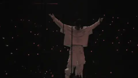 every time you try to forget who i am, i'll be on stage to remind you again. #yoongi ; #suga ; #agustd ; #agustdtour 