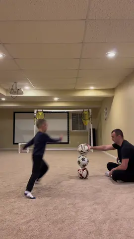 hit the target challenge 🎯 ⚽️  #Soccer #futbol #cr7 #messi #soccerskills #soccertiktok #fifa 