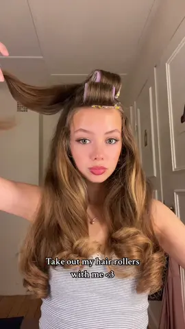 Happy woman’s day💗 #hairrollers #hairtok #womansday #scandinavian #fypシ #littlewomen 