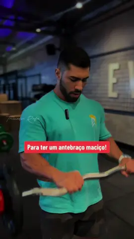01 Antebraço maciço - Rosca inversa na barra W  - #treinodebraco #antebraco #treinodesuperiores #musculacao #academia 