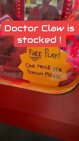 Free play? In a THIS economy? #americanscienceandsurplus #weirdchicago #keepmilwaukeeweird #free #arcade #arcadehacks 