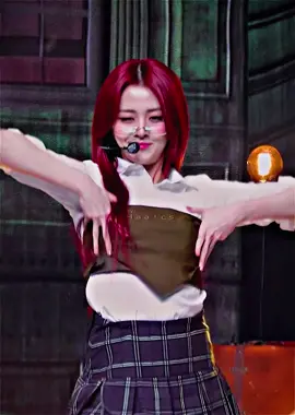 I miss the time i had before to edit :* #yunjin #lesserafim #yunjinlesserafim #smart #smartlesserafim 