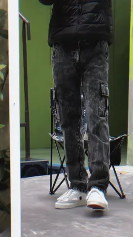 Emang ga pernah gagal outfit celana cargo. #celanacargo #cargojeans #celanacargopria #CapCut 