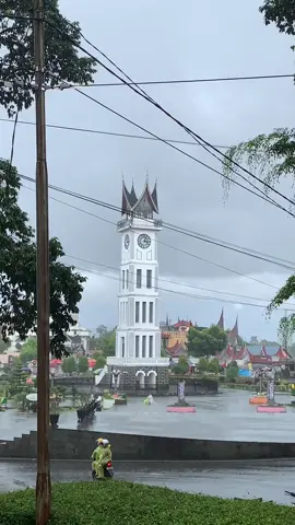 Hujannya awet.., semoga lebaran tahun ini bisa pulang ka ranah minang🤲  #bukittinggi #sumbarrancak #padang #ranahminang #kampuangtacinto #sumbar #rancakbana #urangminang #rangrantau #minang #minangtiktok 