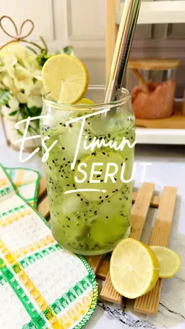 Es timun serut yang simple dan gampang banget bikinnya.. apalagi buat takjil buka puasa cocok banget..  #menutakjil #idejualan #estimunserut #trendmasakan 