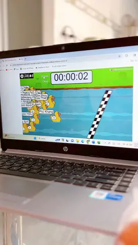 Đua vịt hong mấy bé ơi DUCK RACE #xuhuong #cogiaogenz #fypシ #CapCut #duckrace 