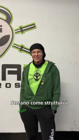 🔺ALIEN PROJECT è la nostra programmazione di Crossfit dedicata al livello ‘Intermediate-Competitor’: 👉🏻Nasce 11 anni fa 👉🏻Permette di allenarsi, in modo completo, in un’ora circa 👉🏻Struttura al 100% un’atleta, grazie al Power, l’Emom, e il Wod 📩Scrivici in DM o passa al Box per maggiori INFO! ——— 👽 Crossfit Area 51 ✅Weightlifting ✅Ginnastica ✅Programmazione agonistica @alien_project_  ✅Personal ✅Preparazione atletica 📍Via della fonte meravigliosa, 34 RM ——— #crossfitroma #crossfit #crossfititalia #crossfitroma #crossfitteam #allenamentoroma #personalaroma #fitnesscompetition #crossfitarea51 #workout #ptroma #crossfitprogram #crossfitcompetition #crossfitcommunity #crossfitprogramming