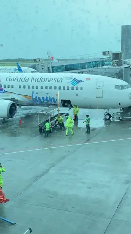 Perjuangan seorang ayah✨ #✈️ #fypシ #masukberanda #staff #ramphandling #avsec #garudaindonesia 