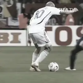 #تصميم_فيديوهات🎶🎤🎬 .. #شعب_الصيني_ماله_حل😂😂 . #مشاهير_تيك_توك . #كرة_قدم زيدان..🩵🦅