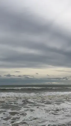 belajar melepaskan dirinya? memilikinya saja belum bisa.