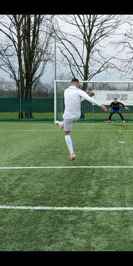 NON DOVEVA FINIRE COSÌ🐐🤣 #crspera #football #goat #funnymoments 