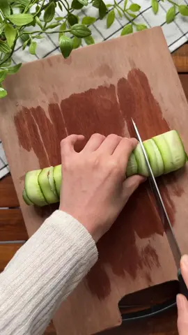 CUCUMBER SUSHI | high protein, low calorie recipe 🤩#اطبخ_على_التيك_توك #tiktokcookbook #افكار #healthy #Recipe #funny #افكار  #دايت #رجيم #اكل #صحي #sarah_aldgour 