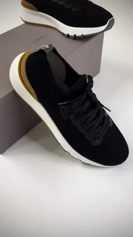The sell out brand #brunellocucinelli - Last pieces remain !  #sneakers #usa #dubai #fashion #sneakerheads #fy #fyp #foryoupage 