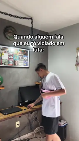 Nada haver isso ai, eu não to viciado não #lutador #mma #UFC #muaythaifighter #boxefighter #fighter #muaythai #mmafighter #meme #humor #comedia #atleta 