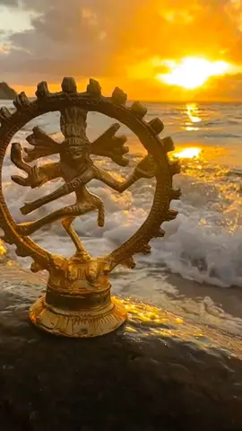 உலகம் சிவனின் தஞ்சம் 🔱 #shivan #lordshiva #hindu #dance #bharathanatyam #nadarajar #tamilmusic #salangaioli #nadhavinodhangal #kamalahassan 