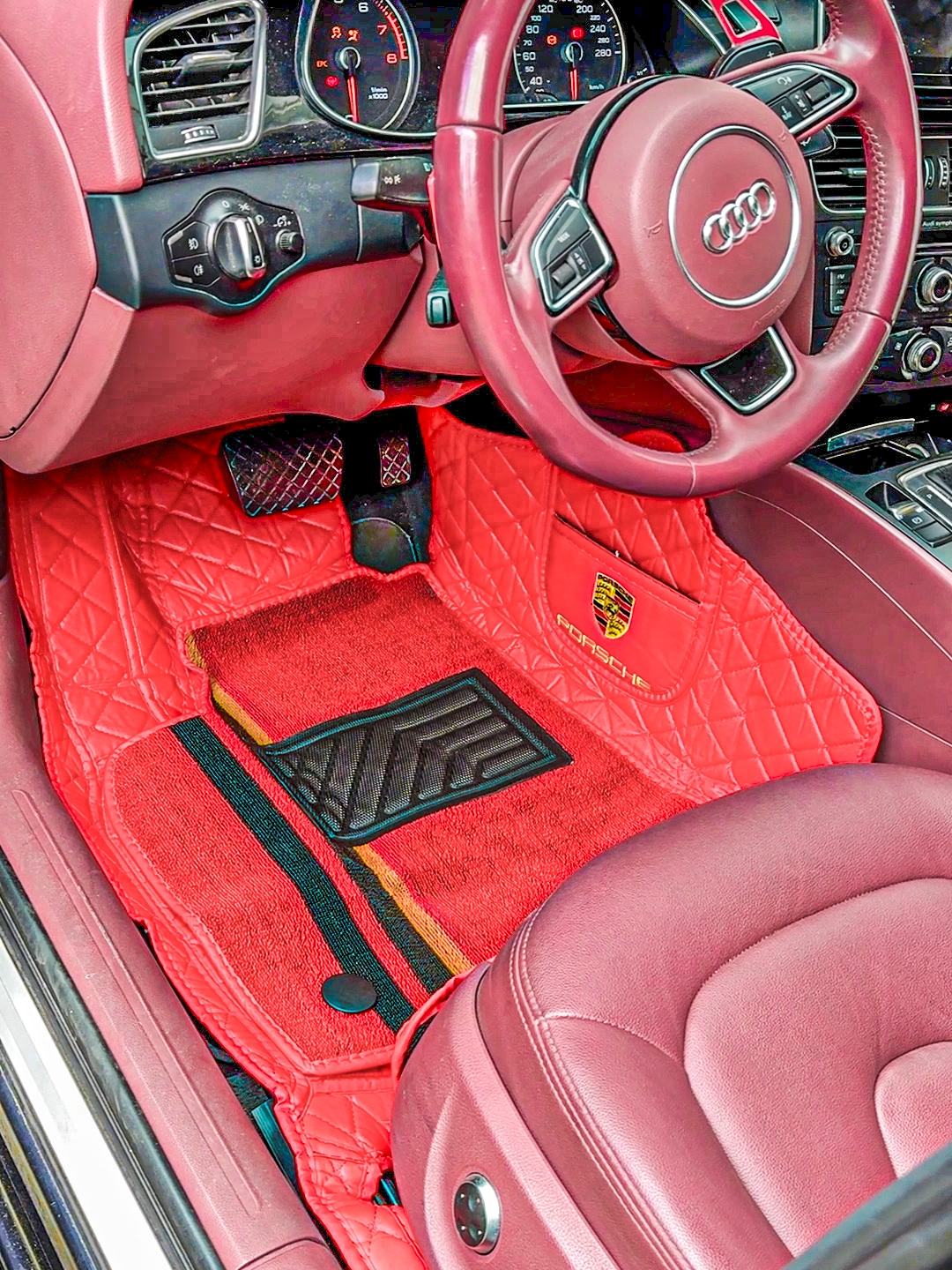 Esse carpete adaptativo inibe toda a sujeira do interior do seu carro 🚗✨ ✅Link do produto na Bio👉@eusoubarone (produto 919 carpete customizado) #aliexpress #viralizou #foryoupage #carro #carpete #barone
