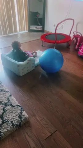 Omggg what is goin on😳🤔 #toddlersoftiktok#fyp#hypnotized#lol