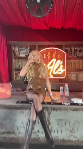 Big Al’s bar officially open for business 👏🥂🥃