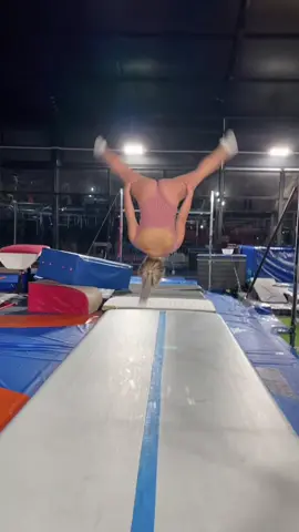 name this skill #calisthenics #howtomake #tip #tricking