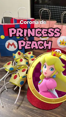 Ahora la corona de la princesapeach #partyideas #mariobrosparty #princesapeach #princesapeachcosplay #princesspeach #mariobrospartytheme #mariobrospartyideas #fiestamariobros #fiestaprincesapeach #princesspeachparty 