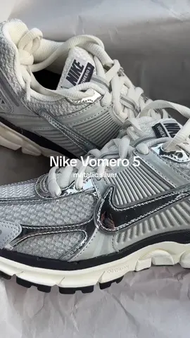 how cute are these 😍 #nike #nikevomero5 #nikevomero #metallicsilver 