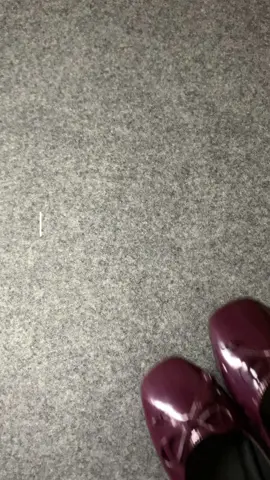 Suka banget sama flatshoes nya glossy gitu dan super ringan😍🫶🌹 #flatshoescantikk #flatshoesvintage #flatshoeswanita 