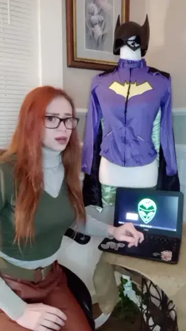 #stitch with @MrBrokenBird2 Cowl: QuantumBatStudios  Costume: Rubies [Amazon] || #barbaragordon #barbaragordonedit #barbaragordoncosplay #barbaragordondeservesbetter #barbaragordonoracle #oracle #oracletiktok #comics #dccomics 