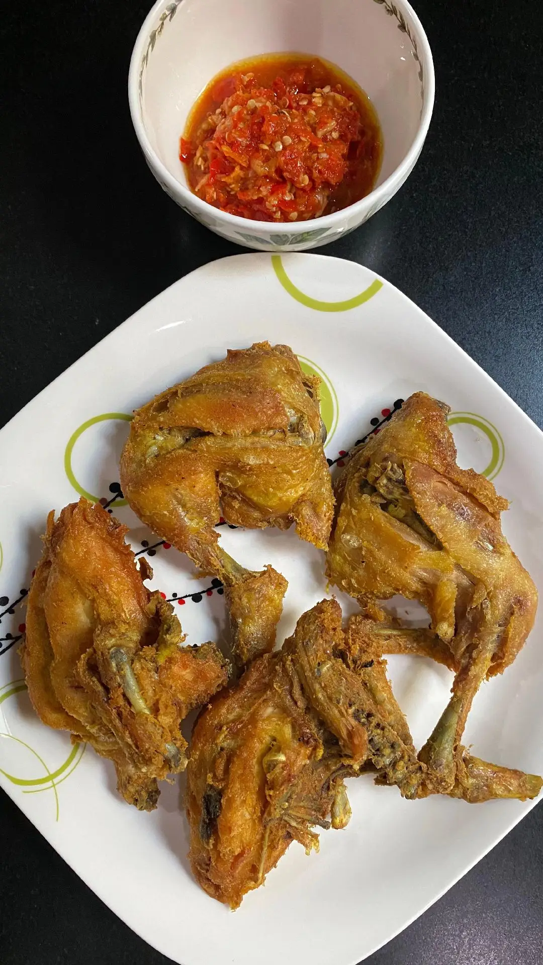 #inspirasimenuhariini #reseptiktok #inspirasimenumasakan #menusimple #menurumahan #menumasakan #fypシ゚viral #foryou #fujian #menuhariini #masakmasak #fyppppppppppppppppppppppp #เมษาลาก่อน  #idemasak #masakanrumah #idemasakan #makananrumahan #ayamgoreng #nasigoreng 