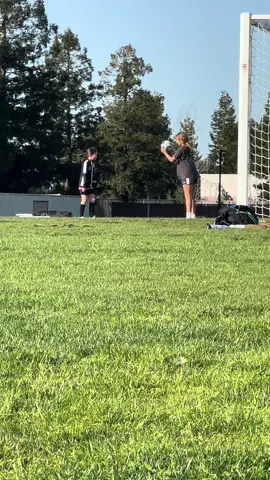 #Soccer #soccerdrills #losgatosunited #lgunited #youthsports #losgatos #premiersoccerleague #girlssoccer #soccertiktok #girlssoccernetwork #soccershootingdrill 