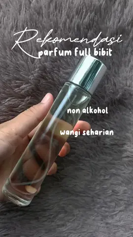 bahkan baju udh dicuci aja masi kecium bau parfum ini #parfumviral #parfumbibitmurni #scandalous #fyp 