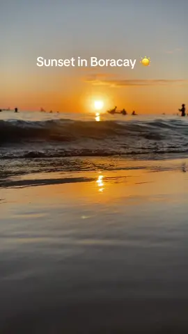 Sunset in Boracay! 💛 #boracay  #summervibes  #trending  #sunset 