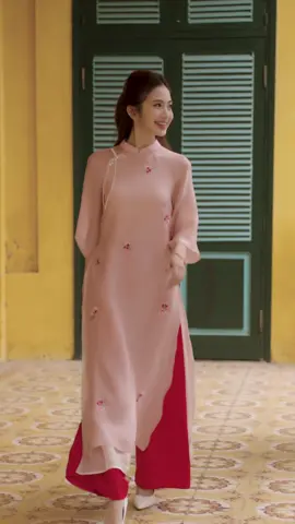 #aodaiphamhuong #aodaittuyenthong #trending #viral #xuhuong #aodaicachtannu 