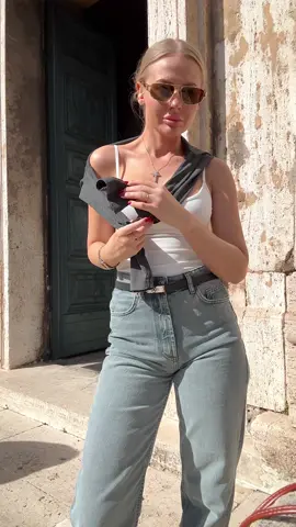 #rome #style #travel #italystyle #styleinspo #clothesforwomen 