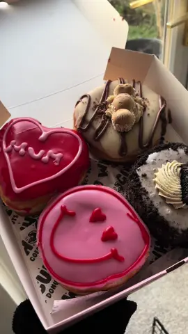 The best donuts ever 😍❤️ #donuts #doughnuts #whocult #food #Foodie #FoodTok #sweettooth #mothersday #mother 