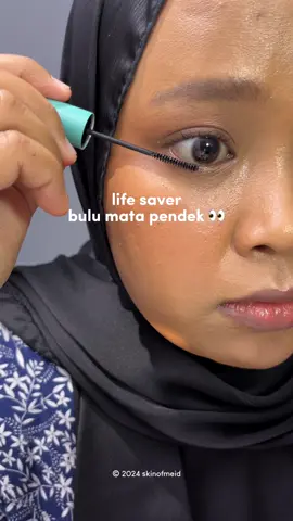life saver banget punya mascara ini buat para bulu mata cepak. Soalnya aplikatornya kecil bisa menjangkau yang pendek juga trusss bagusnya walau waterproof bukan tipe yg susah dihapus 😍 luv it #mascara #lashbashblp #mascarareview #blpcreatorofthemonth 