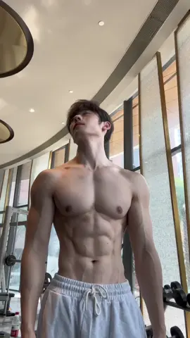 สนับสนุนให้ผู้ชายออกกำลังกาย 😚😚😚 #ผู้จีนงานดีย์🇨🇳🇨🇳 #หนุ่มจีน #กําแพงเมืองจีนมันสูงเข้าแล้วออกยาก #หล่อ #เท่ #น่ารัก #ไอต้าวความรัก #หุ่นดี #กล้ามแน่นๆ #ออกกําลังกาย #ฟิตเนส #งื้อ #ชอบแบบนี้ #รัก #ฟีด #ฟีดดดシ #hotman #handsome #handsomeboy #boyfriend #baby #boyslove #boy #boys #douyin #douyin抖音 #douyin_china #douyin_tiktok_china #douyinboy #tiktok #china #chinese #f #fyp #foryou #fypシ 