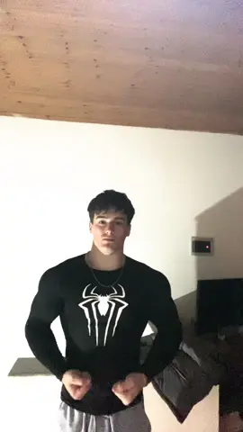 #gymrat #physique #aesthetic #bodybuilding #fypシ゚viral #viralvideo #trendingvideo #tik_tok 