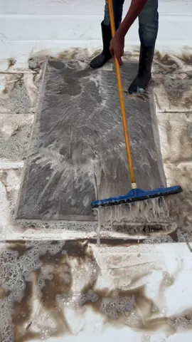 30 second transformation 😯 #asmr #oddlysatisfying #satisfyingvideos #cleaning #cleaninghacks #viral #satisfying #relaxing #fyp #dirty #calm 