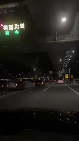 jalan jalan ke Busaannn yuuuukkk~  #southkorea #visitsouthkorea #busan #busansouthkorea #nightview #seoul 