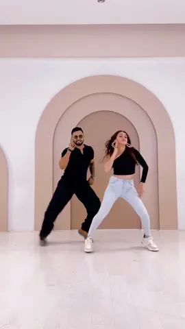 #tere #sadqay #dance #trendin #fypシ #foryoupageofficiall #trendy #ssk2 #reevan💙 #4u #colorstv 