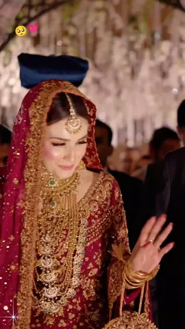 ruksati❤️‍🩹🥺 #fypシ゚viral #virall  #fypppppppppppppp #fypシ #fypppp #goviral #ruksati  #foryoupage#weddingvibes #capcut #ruksati_moment #emotionalmoments 