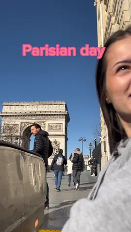 Birthday surprise 🫶🏼🥳🪩 #puppyyoga #yoga #dog #paris #arc 